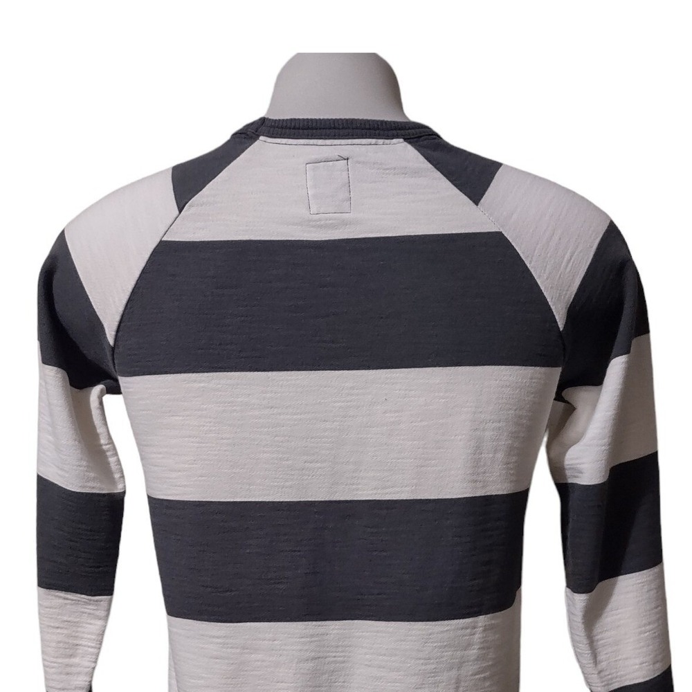 Sweatshirt Old Navy Grey White Striped XL Boys 14-16 Norm Core Streetwear Retro - Picture 8 of 10